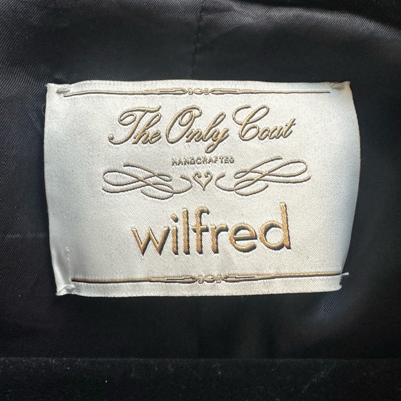 Aritzia The Only Coat - Soft Wool Cashmere, Black, Size Large - Picture 5 of 9